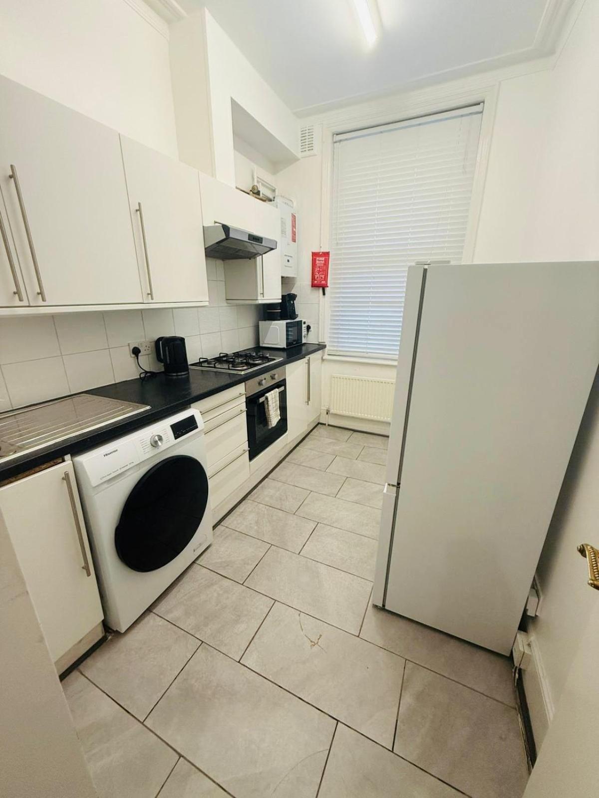 Cricklewood Broadway Guest Home Londres Habitación foto